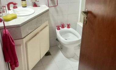 Casa de 5 ambientes con excelente terreno