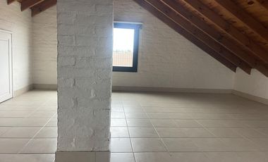 Casa al lago en las Glorietas. Nordelta