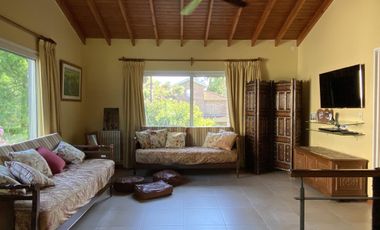 Venta casa 3 dormitorios en Country Nautico Isla Santa Monica, Delta