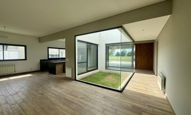 Casa a estrenar en La Rinconada Ibarlucea