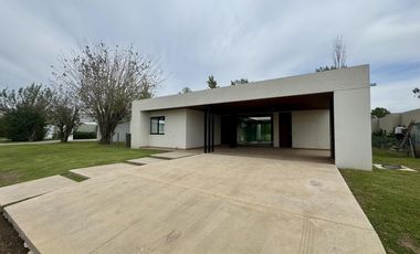 Casa a estrenar en La Rinconada Ibarlucea