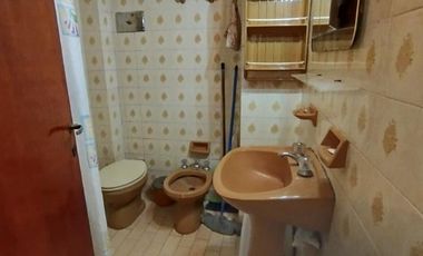 Departamento 2 ambientes con cochera cubierta y vista al mar!!!