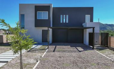 VENTA Casa 3 dormitorios AS 4. Almasierra. JK