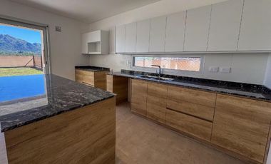 VENTA Casa 3 dormitorios AS 4. Almasierra. JK