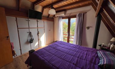 Casa Alpina con depto al fondo