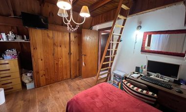 Casa Alpina con depto al fondo