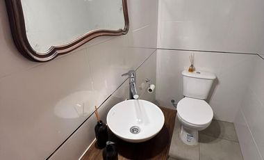 Casa Alpina con depto al fondo