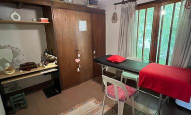 Casa Alpina con depto al fondo