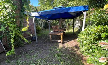 Casa Alpina con depto al fondo