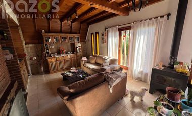 Casa Alpina con depto al fondo