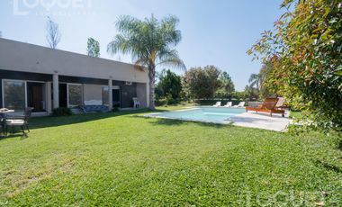 Casa en Country aires del llano