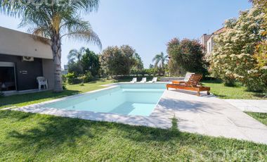 Casa en Country aires del llano