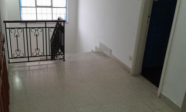 Venta  Casa 4 Dormitorios, Oficina, Patio, 4 Baños cochera en Victoria
