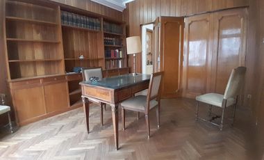 Venta  Casa 4 Dormitorios, Oficina, Patio, 4 Baños cochera en Victoria