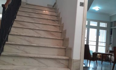 Venta  Casa 4 Dormitorios, Oficina, Patio, 4 Baños cochera en Victoria