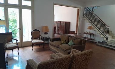 Venta  Casa 4 Dormitorios, Oficina, Patio, 4 Baños cochera en Victoria