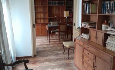 Venta  Casa 4 Dormitorios, Oficina, Patio, 4 Baños cochera en Victoria