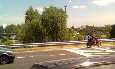 Nave Industrial - Depósito - Local - San Isidro - Venta