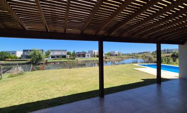 Casa en El Canton - Golf