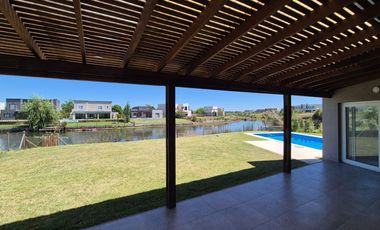 Casa en El Canton - Golf