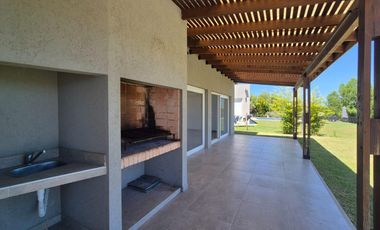 Casa en El Canton - Golf