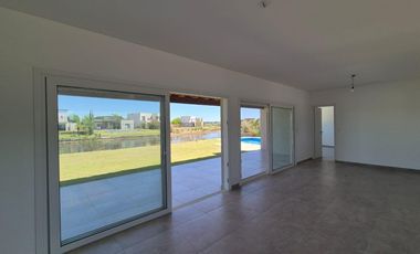 Casa en El Canton - Golf
