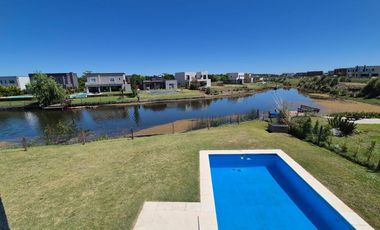 Casa en El Canton - Golf