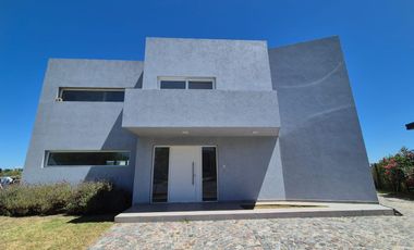 Casa en El Canton - Golf