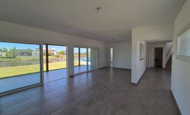 Casa en El Canton - Golf