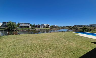 Casa en El Canton - Golf