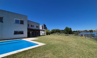 Casa en El Canton - Golf