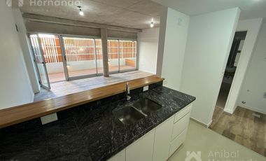Venta de Departamento 2 AMBIENTES, 2 BAÑOS, Moreno, con patio, mini piscina y cochera