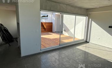 Venta de Departamento 2 AMBIENTES, 2 BAÑOS, Moreno, con patio, mini piscina y cochera