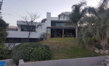 CASA EN VENTA CALLE JOSÉ HENRY VILLA BELGRANO ZONA NORTE