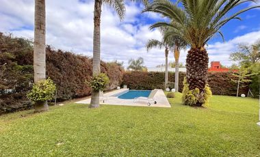 excelente Propiedad con Piscina a la Venta en Fincas de Iraola