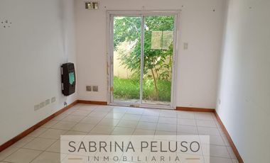 Venta Dpto. 2 Amb con patio y cochera -Complejo Solares I- Moreno