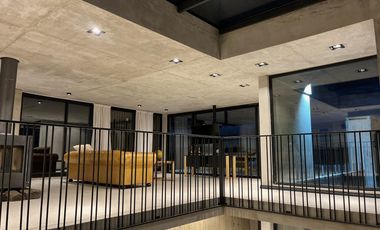 En Venta Casa a Metros de la Playa de Costa Esmeralda Pinamar