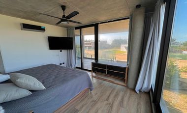 En Venta Casa a Metros de la Playa de Costa Esmeralda Pinamar