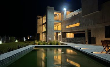 En Venta Casa a Metros de la Playa de Costa Esmeralda Pinamar