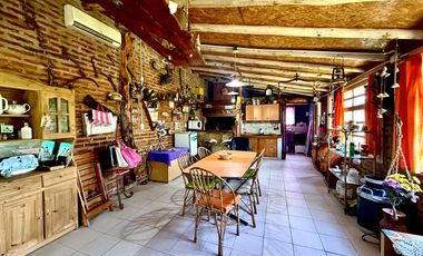 Casa + Quincho con gran parque, a metros del lago!