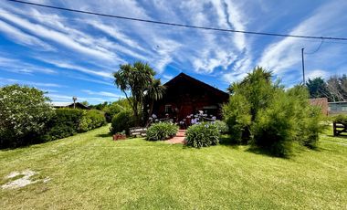 Casa + Quincho con gran parque, a metros del lago!