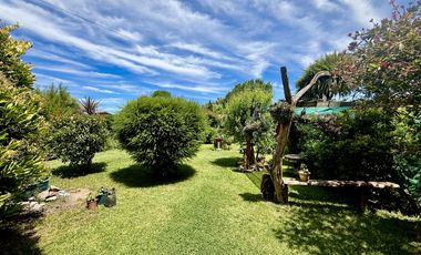 Casa + Quincho con gran parque, a metros del lago!