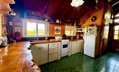 Casa + Quincho con gran parque, a metros del lago!