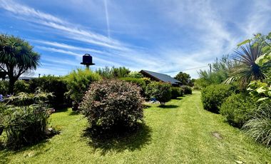 Casa + Quincho con gran parque, a metros del lago!