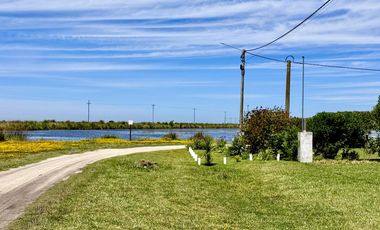 Casa + Quincho con gran parque, a metros del lago!