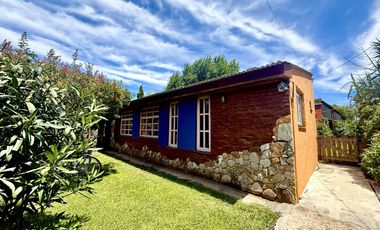 Casa + Quincho con gran parque, a metros del lago!