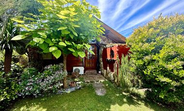 Casa + Quincho con gran parque, a metros del lago!