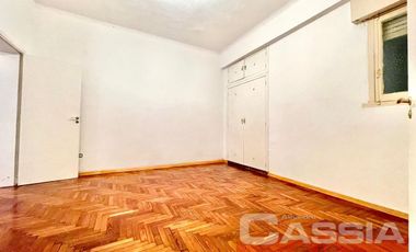 MUY BUEN PH EN PLANTA BAJA CON 3 DORMITORIOS, COCINA, TERRAZA Y COCHERA, UN BAÑO Y LAVADERO