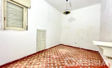 MUY BUEN PH EN PLANTA BAJA CON 3 DORMITORIOS, COCINA, TERRAZA Y COCHERA, UN BAÑO Y LAVADERO