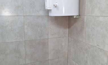 Excelente Galpón con lote lindero